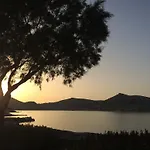 Hotel Almira - Seafront - Paros