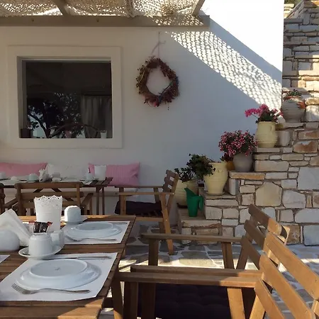 Hotel Almira - Seafront - Paros Naousa