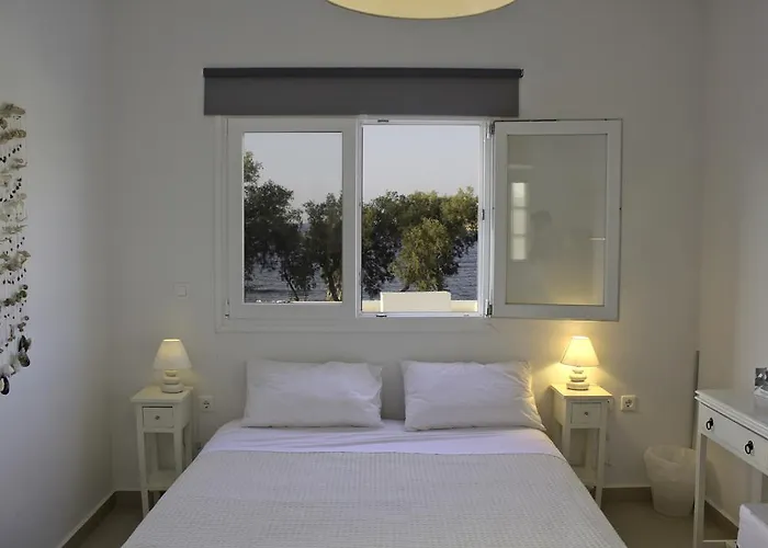 Almira - Seafront - Paros ناوسا