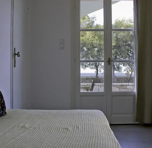 فندق Almira - Seafront - Paros 3*